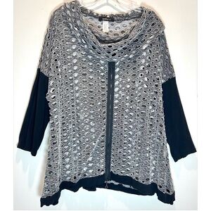 Yushi Gray Openwork Layered Cowl Neck Lagenlook Tunic Top, Black Sleeves - Large